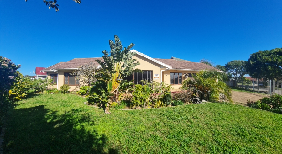 3 Bedroom Property for Sale in Heiderand Western Cape